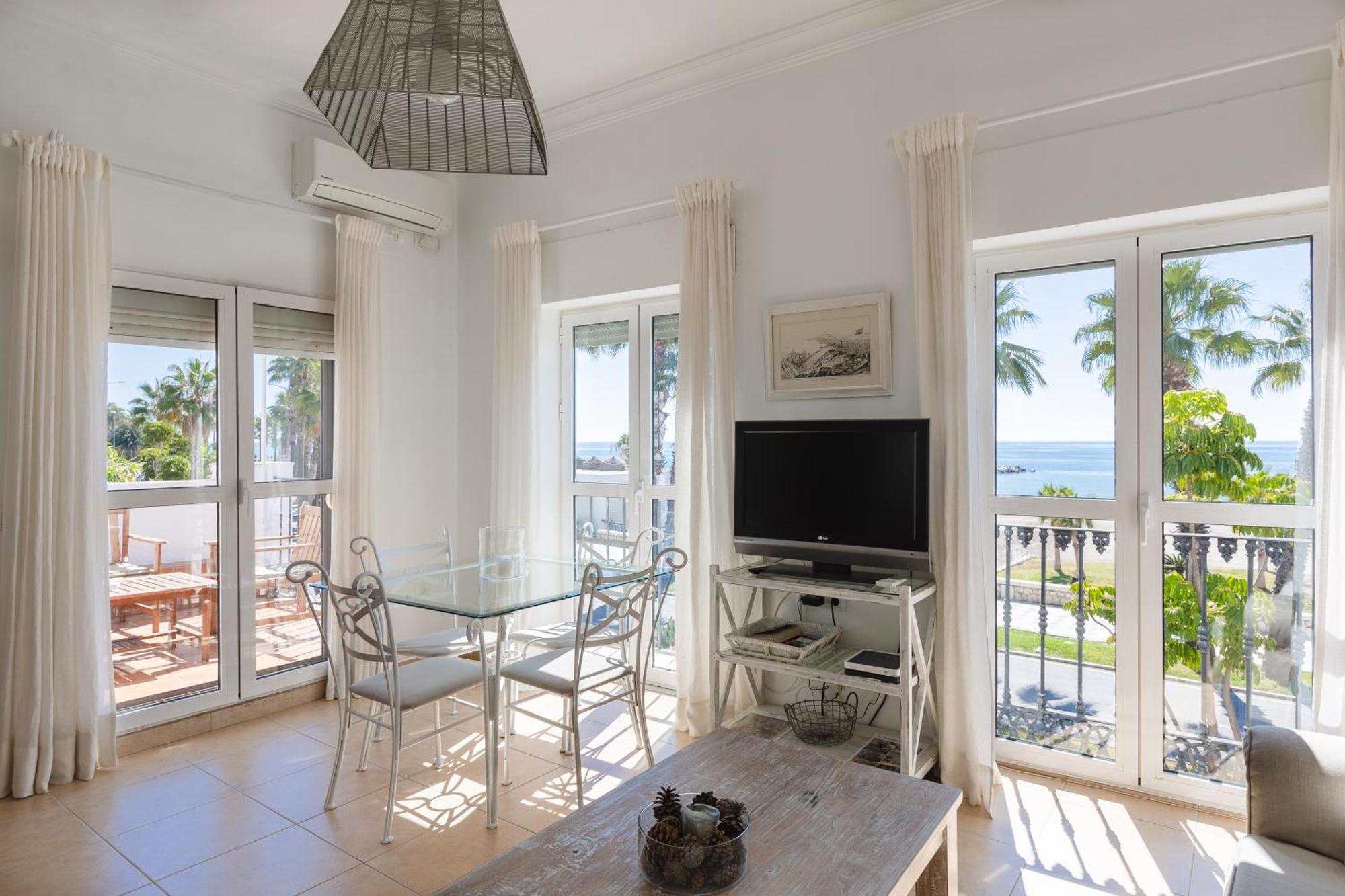 Apartamento Con Encanto En Primera Linea De Playa Malaga Zewnętrze zdjęcie