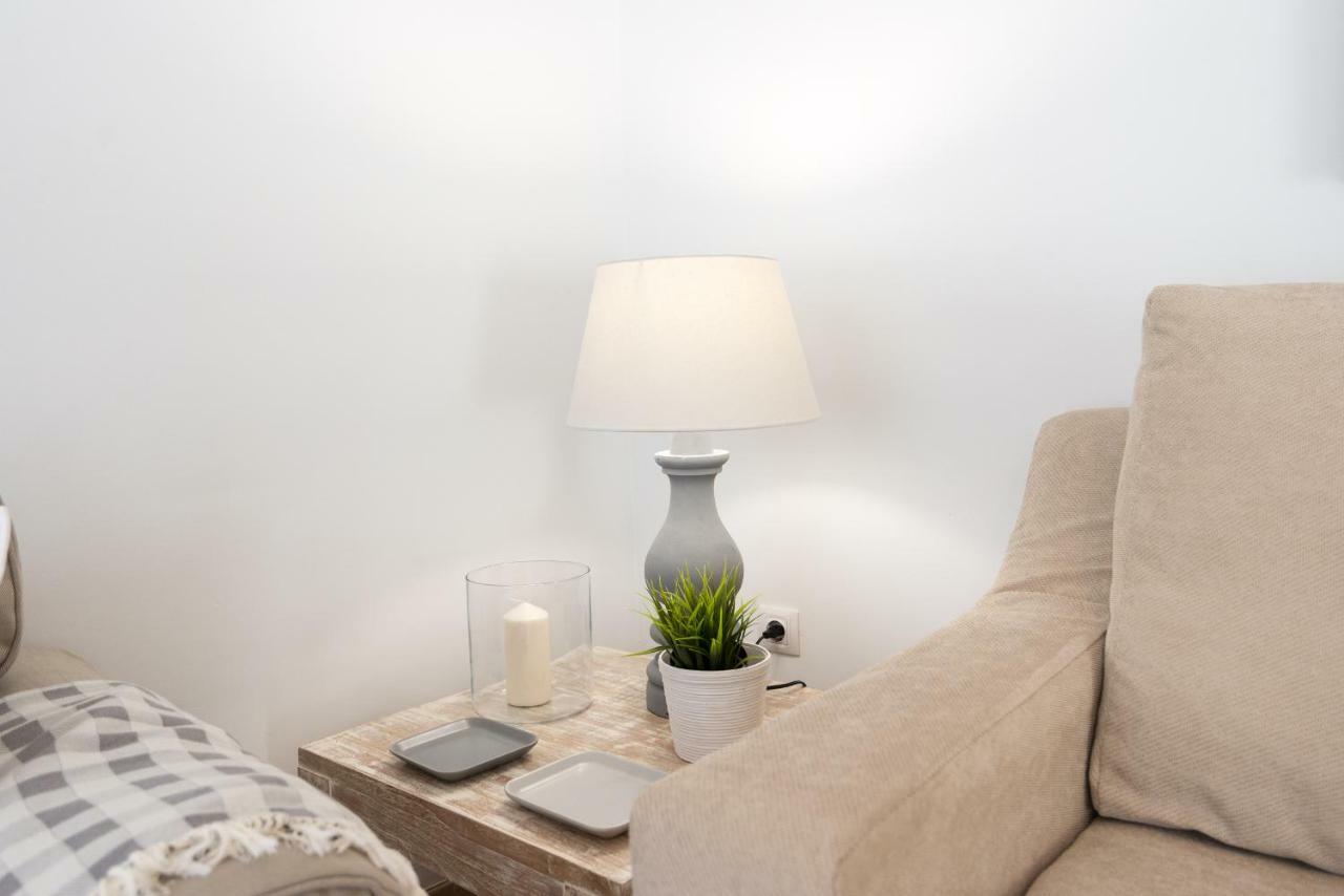 Apartamento Con Encanto En Primera Linea De Playa Malaga Zewnętrze zdjęcie